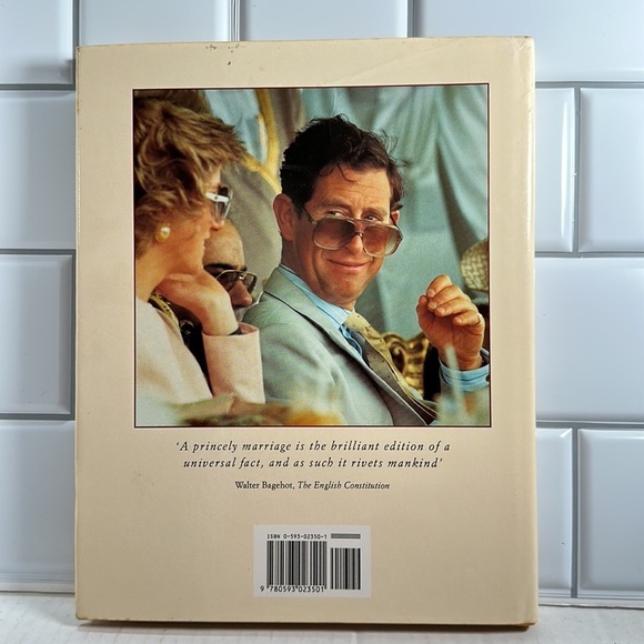 A Princely Marriage Charles and Diana The First Ten Years by Anthony Holden 1991 - Picture 2 of 8